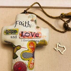 Retired James Avery large Texas charm